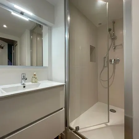 Le Dortoir Saint Georges, 8 Personnes, Vieux Apartment *